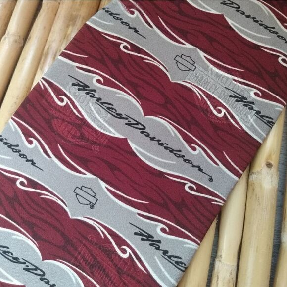 EUC RALPH MARLIN Harley Davidson 2005 Red, Gray & White Pinstripe 100% Silk Tie - Picture 8 of 8